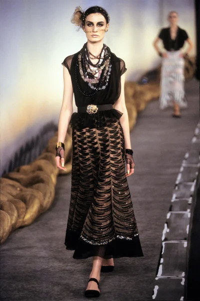 Look 50